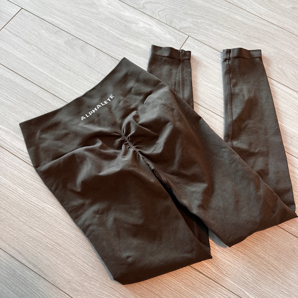 Alphalete leggings